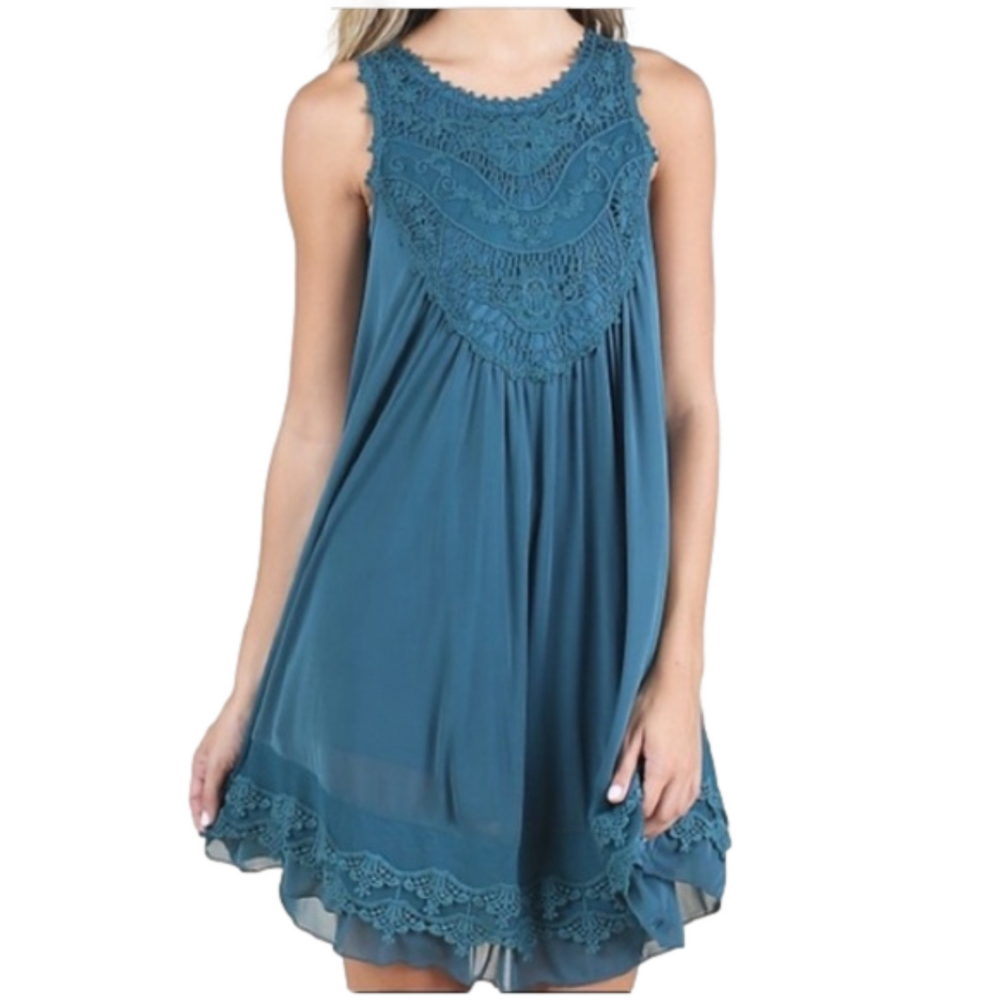 Altar’d State Charlotte Dress in Turquoise Sleeveless Stretch Lace Size Medium